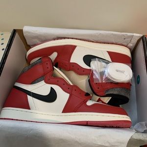 Jordan 1 retro High OG Chicago lost and found